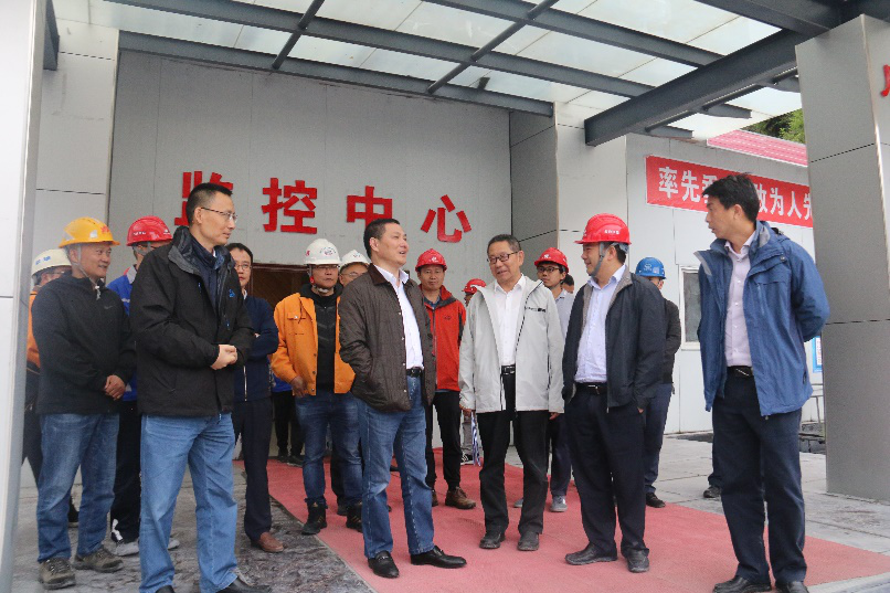 省交通投資集團黨委副書記、副董事長、總經(jīng)理 周黎明赴九綿高速LJ9項目檢查指導(dǎo)工作
