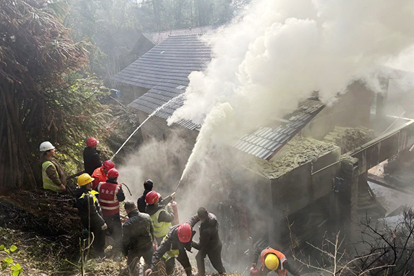 突發(fā)火災(zāi)，大墊高速公路TJ3項目緊急救援